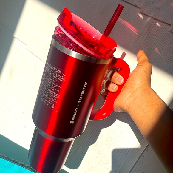 Starbucks Holiday Red Stanley Tumblr (2023) - Picture 4 of 8